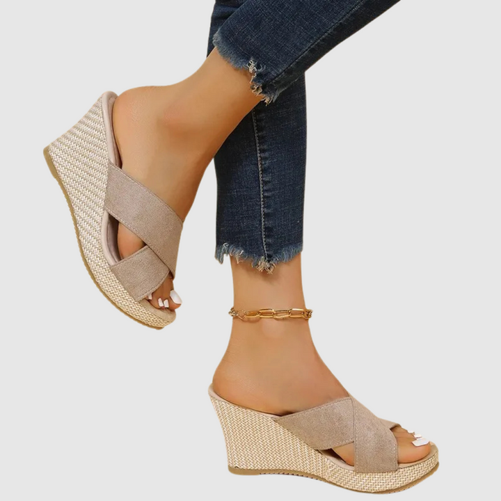 Nives - Eleganti sandali con zeppa