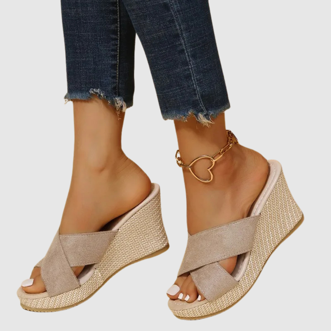 Nives - Eleganti sandali con zeppa