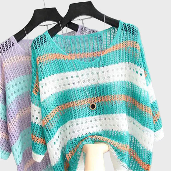 Top leggero in maglia con aperture